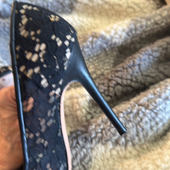 BCBG Max Azaria Black Lace stilettos black leather high Heels. Stunning. - Picture 10 of 10